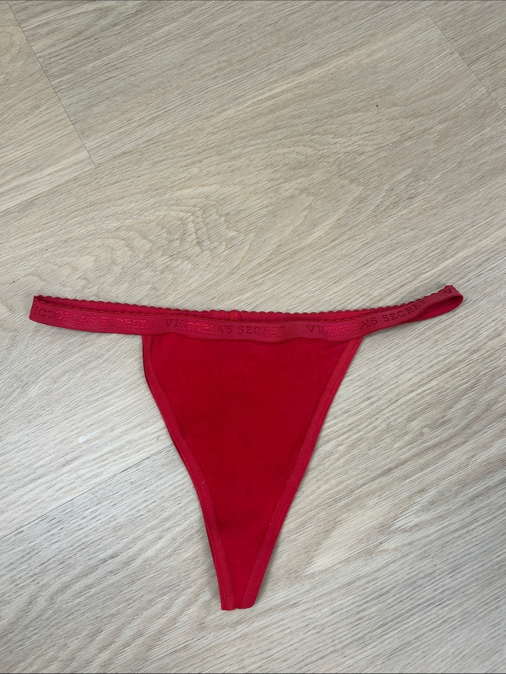 NWT 2000’s Y2K Vintage Victoria’s Secret V-String Thong Panty M